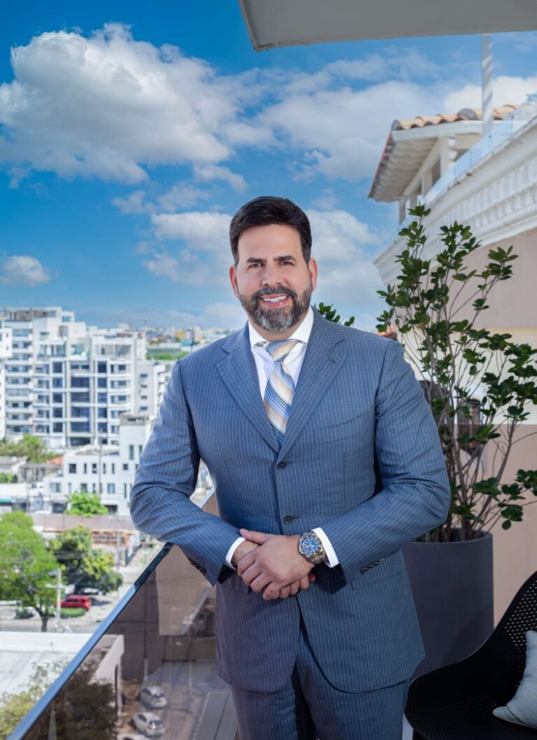 Levi García inaugura Brickell Condo Hotel Bella Vista
