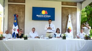 David Collado deja iniciadas obras en Maimón por más de 168 millones de pesos