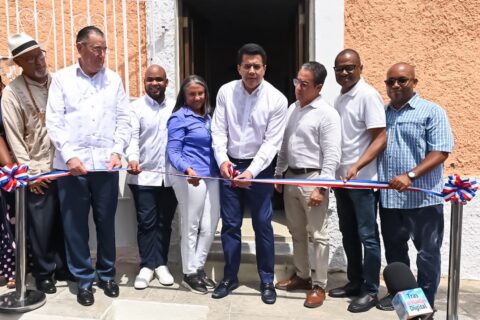 David Collado entrega 254 casas intervenidas en Ciudad Colonial